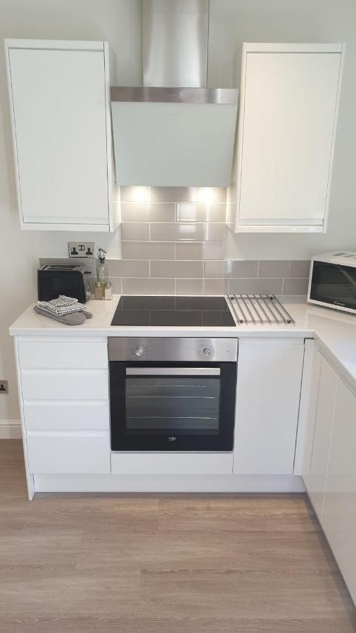 Large Modern Self Contained Apartment In Lymington Eksteriør bilde